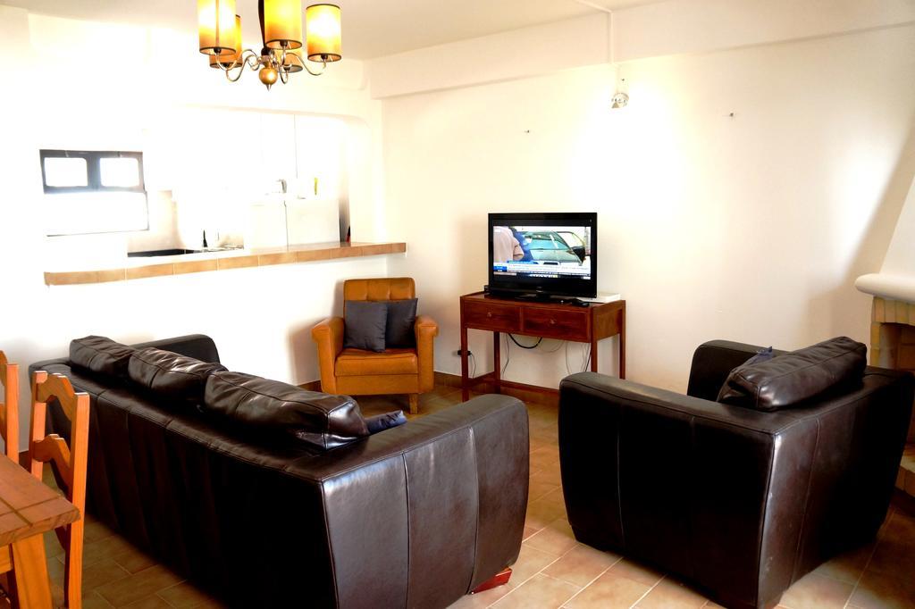 Guesthouse High Tower Lagos Esterno foto