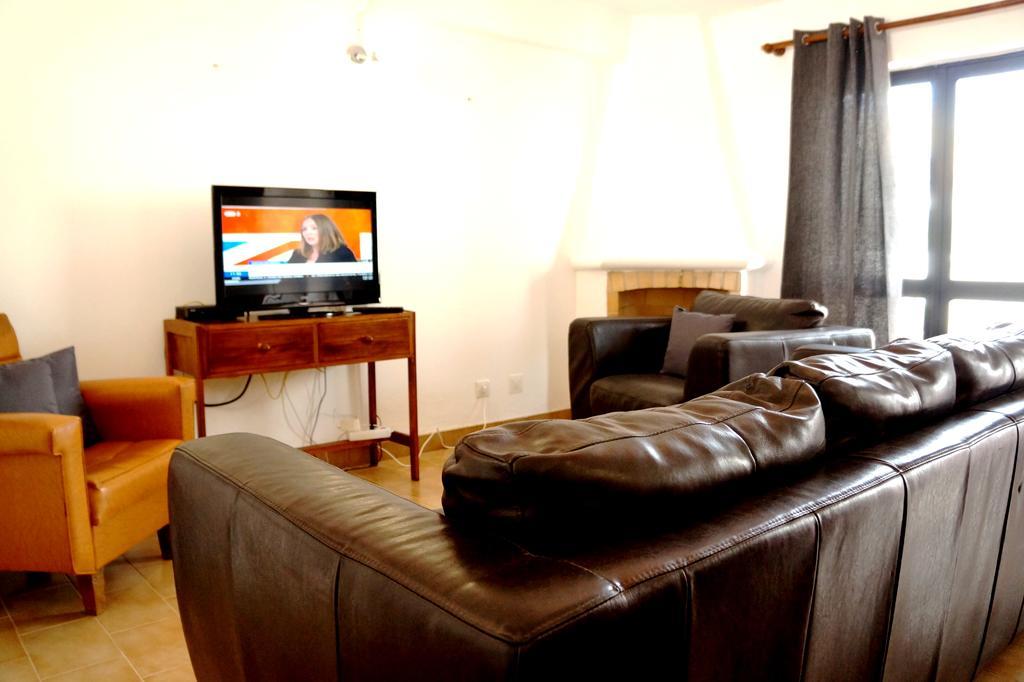 Guesthouse High Tower Lagos Esterno foto