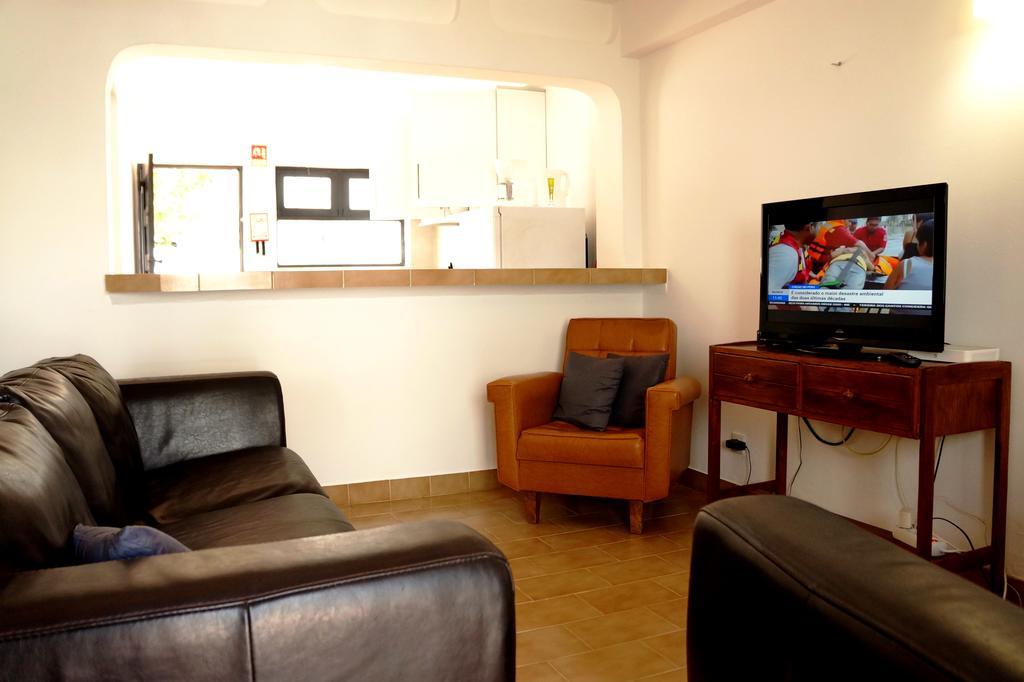 Guesthouse High Tower Lagos Esterno foto