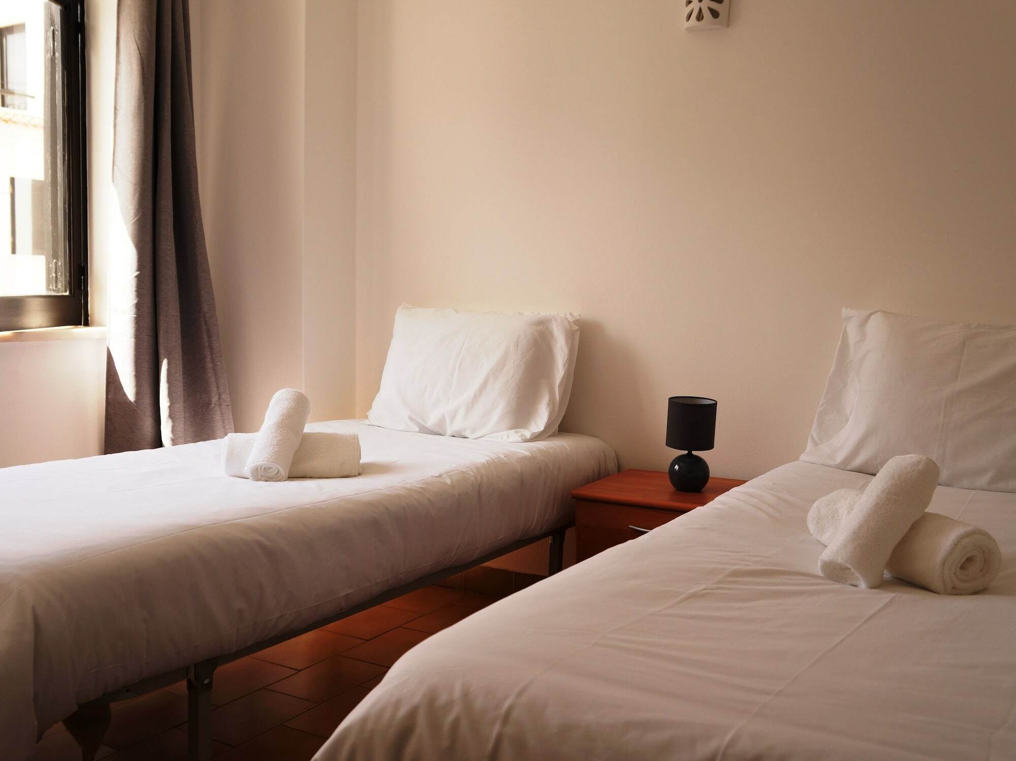 Guesthouse High Tower Lagos Esterno foto
